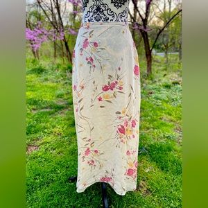 Beautiful Vintage Maxi Skirt 🌷🌸🌾🕯️🕰️🪞